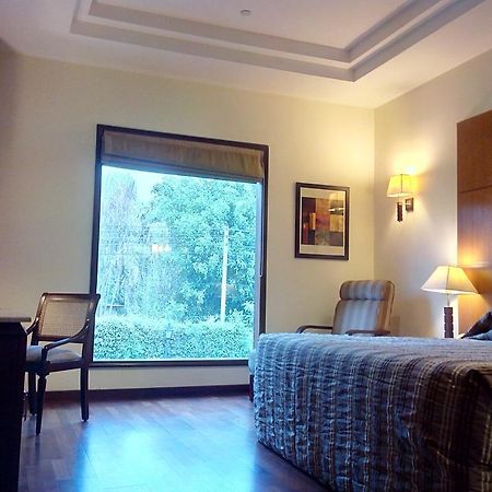 The Ocean Pearl Retreat Hotel New Delhi Exterior foto