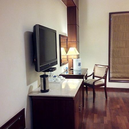 The Ocean Pearl Retreat Hotel New Delhi Exterior foto