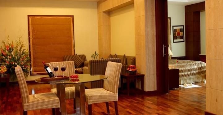 The Ocean Pearl Retreat Hotel New Delhi Exterior foto