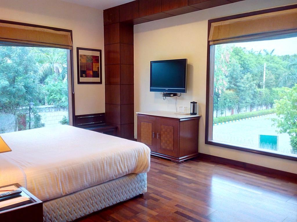 The Ocean Pearl Retreat Hotel New Delhi Exterior foto