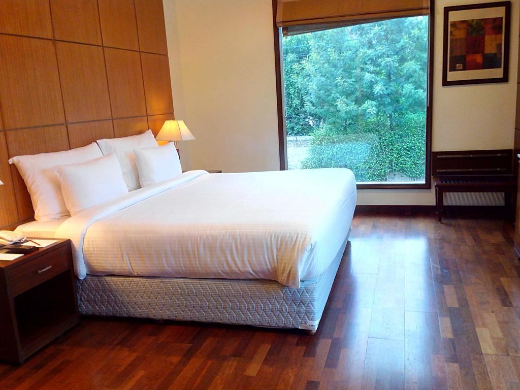 The Ocean Pearl Retreat Hotel New Delhi Exterior foto