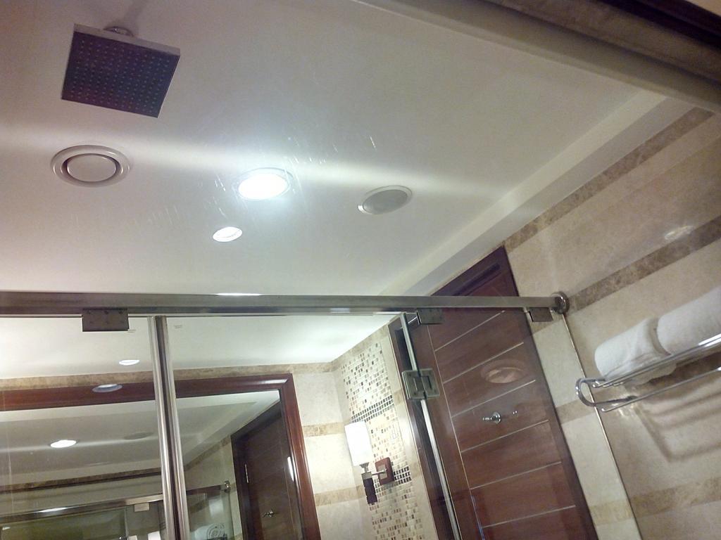 The Ocean Pearl Retreat Hotel New Delhi Exterior foto