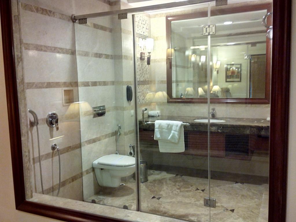 The Ocean Pearl Retreat Hotel New Delhi Exterior foto